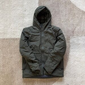 Lululemon Pinnacle Warmth Jacket – Dark Olive, M | Excellent Used Condition